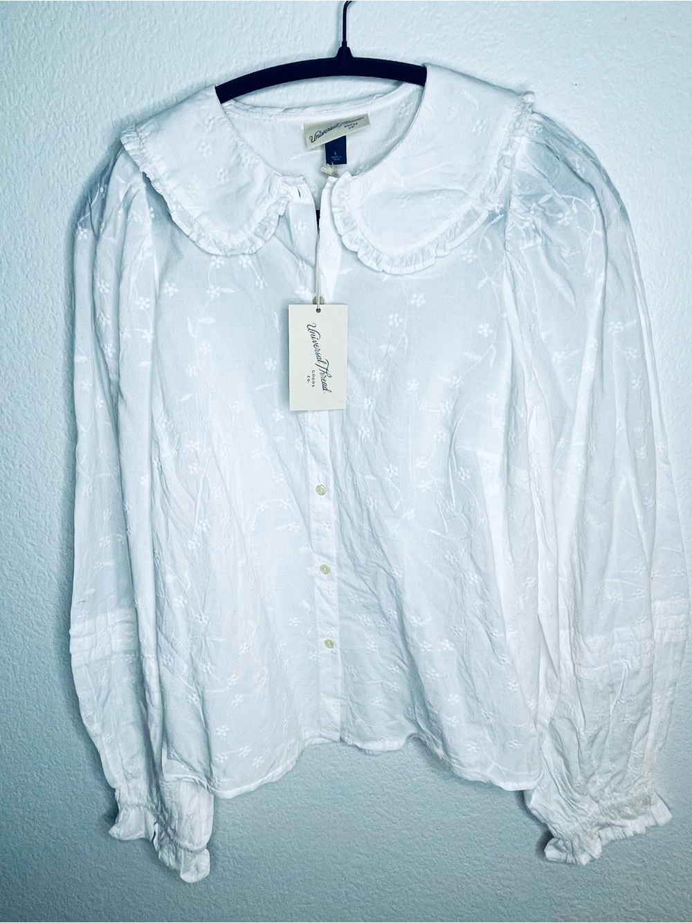 NWT Universal thread button front COTTAGE CORE wide collar blouse
